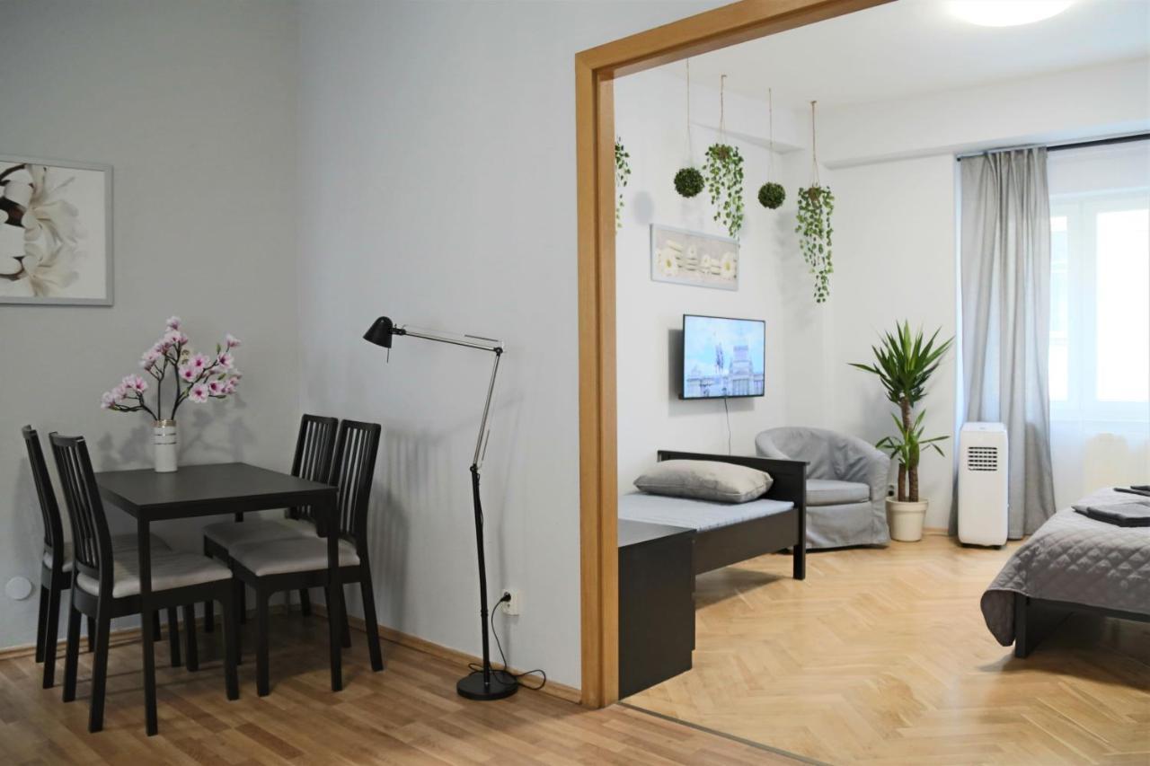 Charles Square Apartments — Photos 3